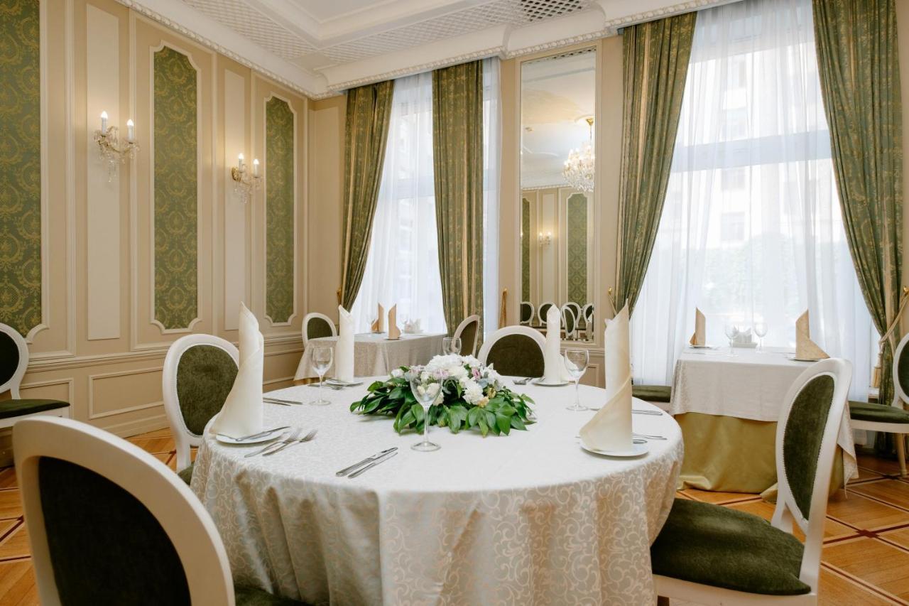 Smolninskaya Hotel Санкт Петербург Екстериор снимка